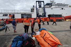 Kapal bantuan SAR tiba di Sibolga usai berlayar lima hari dari Jakarta