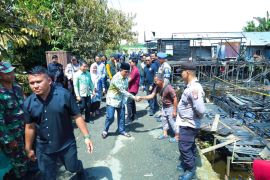 Pemkab HSU bantu korban kebakaran Desa Murung Padang