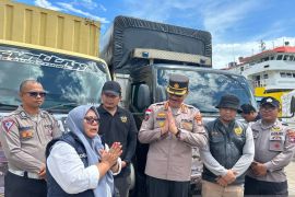 Polda Kepri kawal distribusi bantuan bencana Sumatera