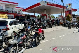 Pertamina restores 98 percent of fuel stations in flood-hit Sumatra