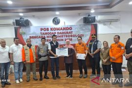 Ini bantuan yang disalurkan Gubernur Jawa Timur ke Aceh