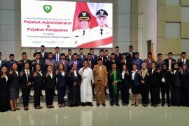 Bupati Malra lantik Plt Sekda dan puluhan pejabat administrator serta pengawas