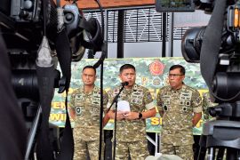 TNI kirim pemurni air dan dapur lapangan ke lokasi bencana Sumatera