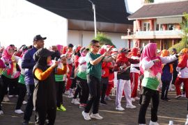 Pontianak perkuat budaya olahraga masyarakat lewat senam massal