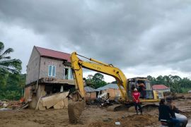 Pemkab Agam kerahkan 33 alat berat penanganan bencana hidrometeorologi