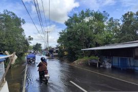 Sejumlah kawasan pesisir Tanjungpinang dilanda banjir rob