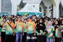 IKTA gelar Fun Run, Mantan Gubri Rusli Zainal bersama 549 peserta ikut kegiatan