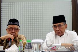 Populer, Gus Yahya terbuka untuk islah dan remaja Indonesia "mageran"