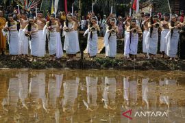 Tradisi Nyadran Kali Sendang Gede kenalkan budaya kearifan lokal kepada generasi muda
