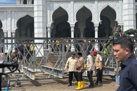 Prabowo cek kondisi listrik Aceh,  Bahlil: Malam ini nyala semua