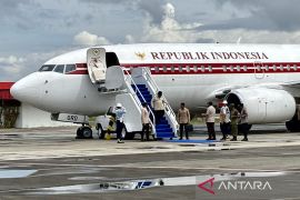 Tiba di Aceh, Presiden Prabowo lanjutkan perjalanan ke Bireuen