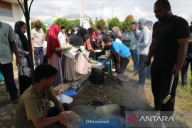 Tiga kampus di Aceh buka dapur umum, sediakan 500 porsi makanan/hari