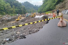 Sumbar perpanjang masa tanggap darurat bencana hingga 22 Desember 2025