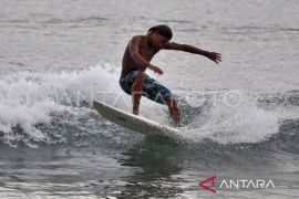 Sebanyak 227 peselancar ikuti Senggigi Surfing 2025