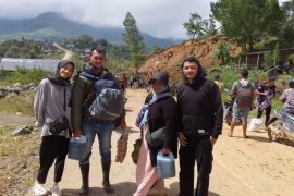 Warga Aceh Tengah tempuh jalan kaki ke Lhokseumawe mencari beras