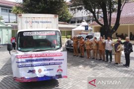 Pemda DIY mengirim 842 kilogram obat untuk korban banjir di Sumatera