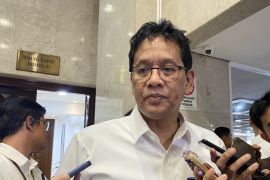 Menkeu: Aturan DHE SDA direvisi, wajib "parkir" di Himbara