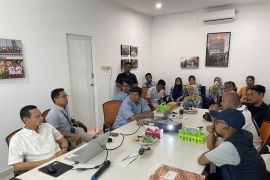 Belasan wartawan Tapin Kalsel kaji tiru ke ANTARA NTB, Dalami liputan wisata dan Isu tambang