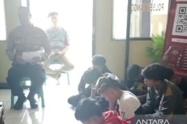 Polisi amankan dua siswa di Tanggeung-Cianjur diduga hendak tawuran