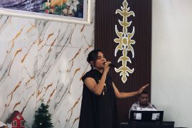 Nowella Idol hibur warga binaan Lapas Ambon dalam perayaan Natal 2025
