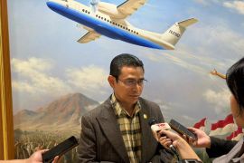 Anggota Komisi VII DPR Hendry Munief Dorong PT DI Bersaing dalam Industri Dirgantara Global