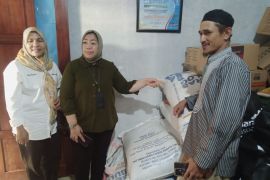 Bapanas salurkan 40,2 ton beras bagi korban bencana alam di Agam