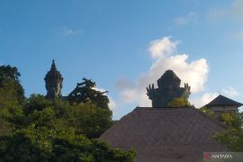 Pengelola GWK Bali siapkan kembang api menyambut tahun baru 2026