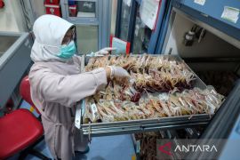 PMI Solo pastikan stok darah aman, ajak warga donor untuk bantu korban bencana