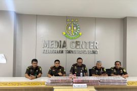 Kejati PB terima pengembalian Rp5,8 miliar kasus korupsi Mogoy-Merdey