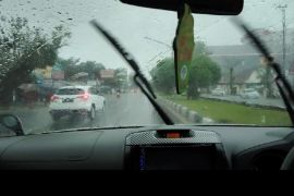 Sabtu 13 Desember 2025, BMKG prakirakan wilayah Padang kondisi hujan ringan dan berawan