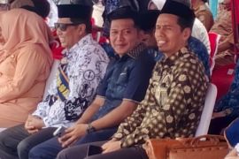 Fraksi PDI-P: guru pilar utama bangun bangsa