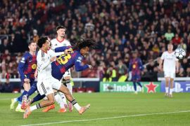 Brace Jules Kounde bantu Barcelona bekuk Frankfurt 2-1