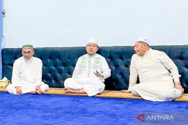 Bupati HST dampingi Ustadz Das'ad Latif silaturahmi ke Guru Bakhiet