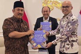 Dua Guru Besar UI susun buku Rasa Bhayangkara Nusantara untuk menu MBG