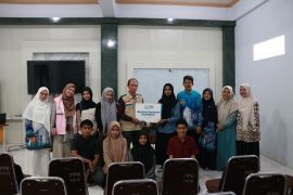 YBM PLN UIP Sulawesi berikan beasiswa kepada mahasiswa UMI dan Unismuh