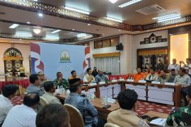 Mualem perpanjang status darurat bencana Aceh hingga 25 Desember