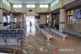 Aceh Tamiang hospital reopens after floods, but services still limited