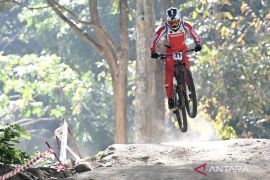 Rendy Varera sumbang emas keenam untuk Indonesia pada nomor MTB Eliminator