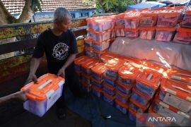 Pemerintah mempercepat distribusi 1.638 ton bantuan logistik ke Sumatera