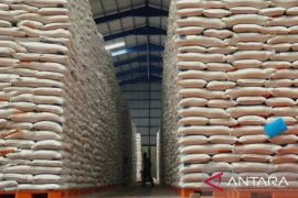 Bulog Cianjur jamin stok beras aman hingga awal 2026