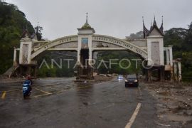 Kawasan jembatan kembar Padang Panjang pascabencana Page 2 Small
