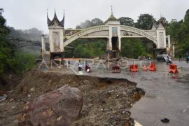 Kawasan jembatan kembar Padang Panjang pascabencana