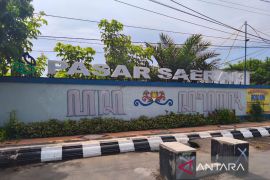 Pemkab Kudus dampingi pedagang sayur malam di Pasar Bitingan peroleh tempat layak