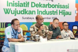 Pemprov Jatim dukung dekarbonisasi industri lewat energi surya