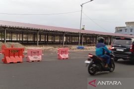 13 Desember 2025, pedagang Gedung IV Pasar Horas kembali ke lokasi jualan