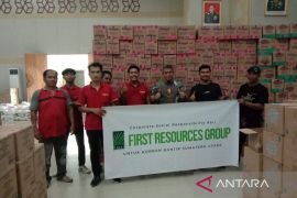 First Resources salurkan bantuan korban terdampak bencana di Sumut