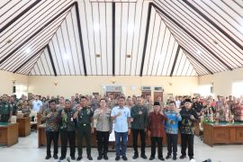 Bupati Bojonegoro ingatkan masyarakat potensi konflik jelang Nataru