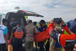 Tim SAR temukan remaja Surabaya yang  tenggelam di Waduk Lamongan