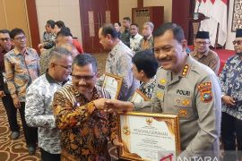 Polda Kepri meraih predikat badan publik informatif dari KI