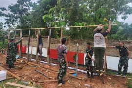 Kodim 0211/Tapanuli Tengah percepat pembangunan MCK warga di Sibolga